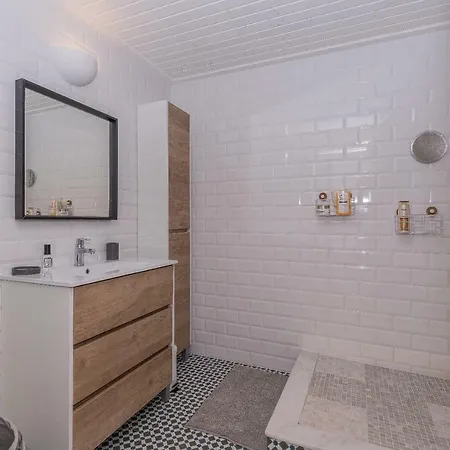 Restored Winery On The Atlantic 3bedroom House *