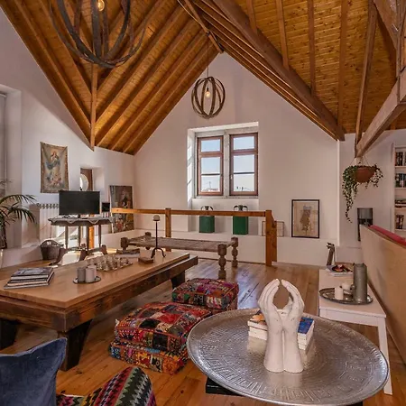 Restored Winery On The Atlantic 3bedroom House Nyaraló